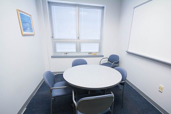 Library Study Room (226E)